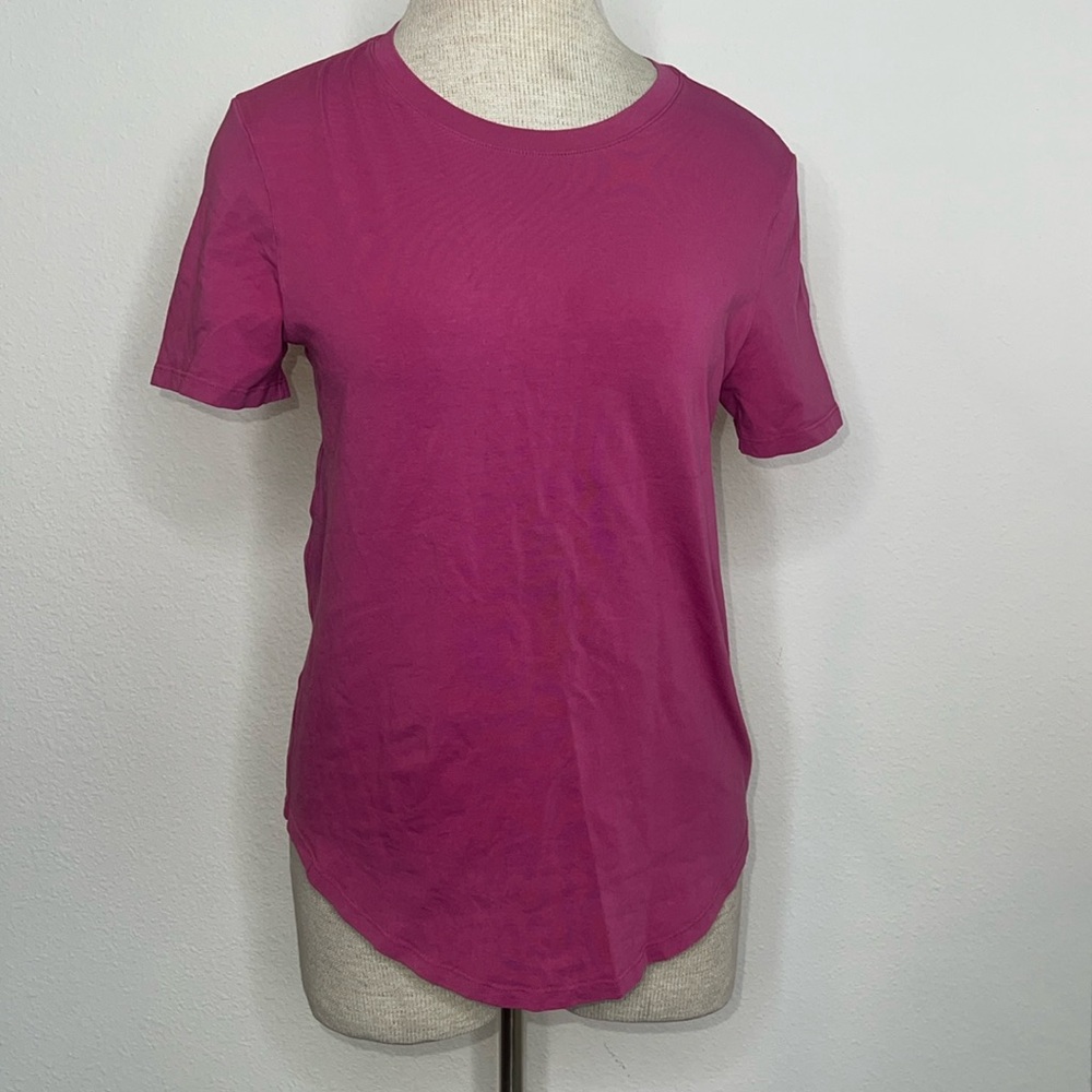 Lululemon Tee